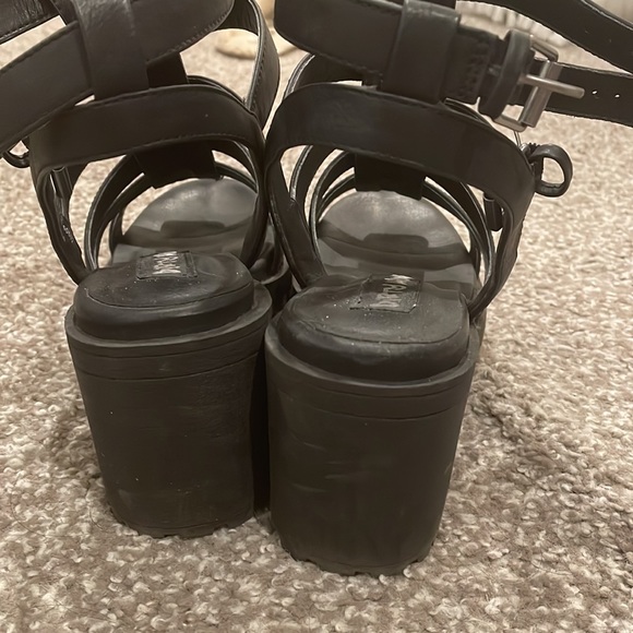 Dirty Laundry Heels - Picture 3 of 4